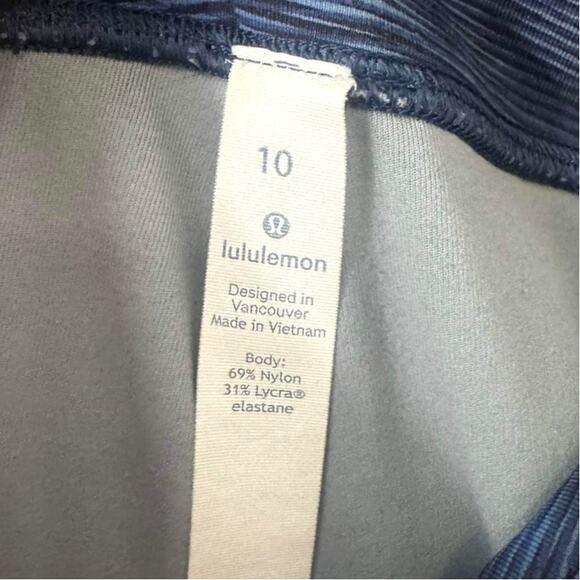 Lululemon Size 10 Leggings Workout Athletic Pants Blue Print Tights Running - Picture 3 of 3